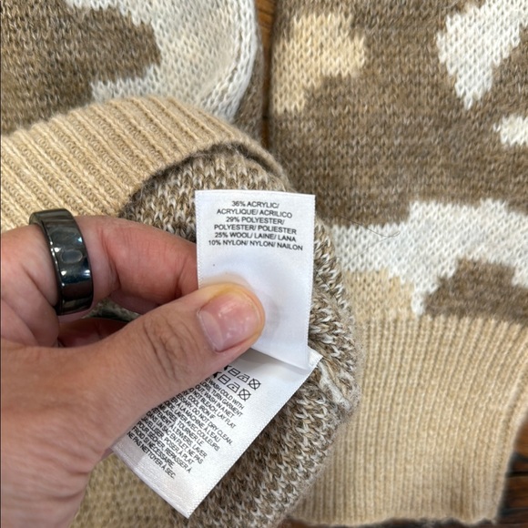 Lucky Brand Cream and Brown Camouflage Cardigan Sweater Size Large - Picture 7 of 10